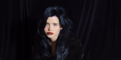 Nessa Barrett to Open for The Neighbourhood in Europe and Select U.S. Dates Photo