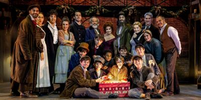 PHOTOS: El reparto de OLIVER TWIST, EL MUSICAL se viste de Navidad en exclusiva para Broad Photo