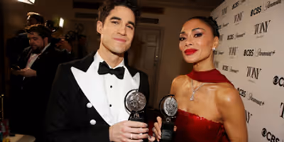 Photos: Backstage with the 2025 Tony Awards Winners Photo