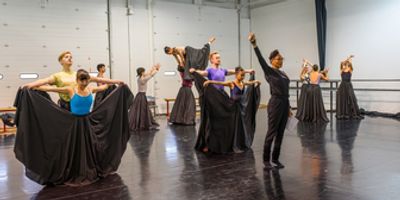 Previews: BALLET UNBOUND at EJ Thomas Hall Photo