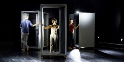 Review: LISTENING TO WALLS WEAR OFF THEIR COLOUR at Baxter Theatre Photo