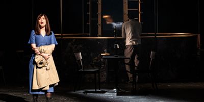 Review: PĚT LET tam ale i ZPĚT v Divadle Hybernia se točí kolem vztahu mladé dvojice Photo