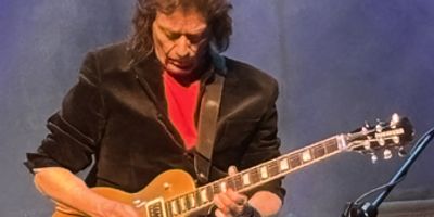 Review: STEVE HACKETT'S GENESIS GREATS, LAMB HIGHLIGHTS & SOLO WORKS TOUR at Southern Thea Photo