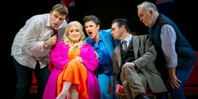 Review: TRIAL BY JURY/A MATTER OF MISCONDUCT!, Opera Holland Park Photo