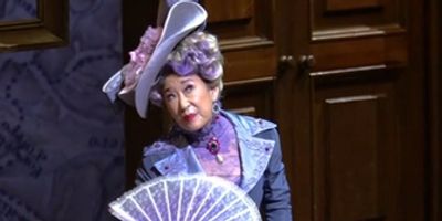 Video: Sandra Oh Makes Metropolitan Opera Debut In LA FILLE DU RÉGIMENT Photo