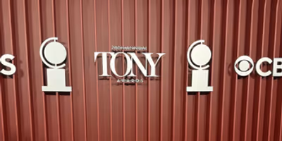 Video: Watch the 2025 Tony Awards Red Carpet Photo