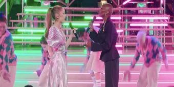 Vidéo : Ariana Grande et Cynthia Erivo interprètent 'What Is This Feeling?' dans WICKED: ONE WONDERFUL NIGHT Aperçu exclusif