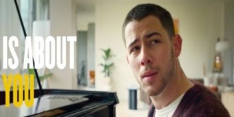Vidéo : Nick Jonas interprète 'Comment écrire une chanson' dans POWER BALLAD