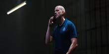 Рецензия: THE GUILTY с Russell Tovey в главной роли, Donmar Warehouse Photo