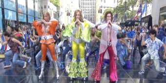 Vidéos : Le casting de MAMMA MIA! interprète la chanson-titre et plus dans l'émission TODAY