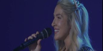 Video: Mira a Natalie Paris Cantar 'Heart of Stone' de SIX