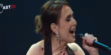 วิดีโอ: Jessica Vosk ร้องเพลง 'I'll Cover You' จาก RENT ที่ MCC's MISCAST26 Photo