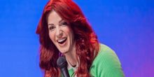 EDINBURGH 2026: Κριτική: BRON LEWIS: CHAOS, Pleasance Courtyard Photo