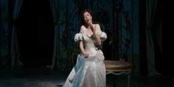 Video: Primera Mirada a LA TRAVIATA Dirigida por Michael Mayer en la Ópera Metropolitana
