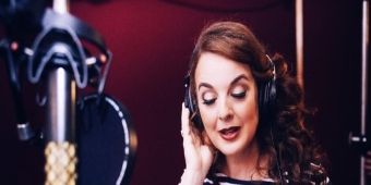 Video: Melissa Errico Lanceert Video voor Nieuwe Single 'There'll Be Another Spring'