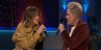 Vidéo : Shoshana Bean chante en duo avec Pink sur sa chanson 'Let Me Believe'