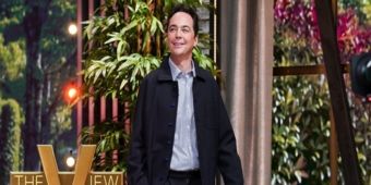 동영상: 짐 파슨스, '타이타니크'를 THE VIEW에서 '무대에서 가장 즐거웠던 순간'이라고 언급