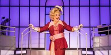 Myra DuBois verlängert Engagement in TITANIQUE im Criterion Theatre in London Photo