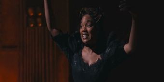 Video: Rachel Adedeji singt 'Our Lady of the Underground' in HADESTOWN UK