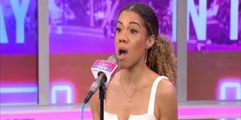 Vidéo : Alysha Deslorieux chante 'My Days' de la tournée THE NOTEBOOK