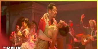 วิดีโอ: นักแสดงจาก BUENA VISTA SOCIAL CLUB แสดงเพลง 'Qué Bueno Baila Usted' บน THE KELLY CLARKSON SHOW