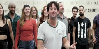 וידאו: ג'יי. ג'יי. נימן מוביל את ההפקה של CATCH ME IF YOU CAN בחזרות בתיאטרון מריוט