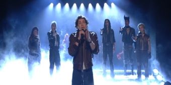 Video: Die Besetzung von THE LOST BOYS performt "My Heart With You" und "Belong to Someone"