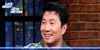 Video: Simu Liu teilt Vorsprechen-Erfahrung für Broadway-Debüt in OH, MARY!