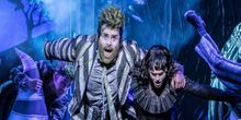 विशेष: BEETLEJUICE THE MUSICAL वेस्ट एन्ड ट्रेलर देखें Photo
