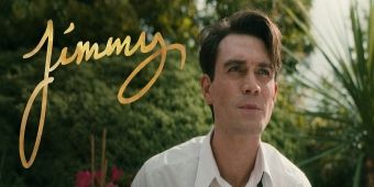 Vidéo : KJ Apa devient Jimmy Stewart dans le nouveau teaser du biopic JIMMY