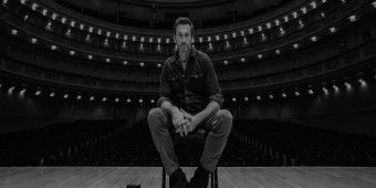 ビデオ：今夜7時ETより BROADWAY SINGS FOR AARON LAZAR をご覧ください