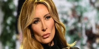 Vidéo : Laura Benanti ramène Melania Trump au LATE SHOW pour un segment de Noël