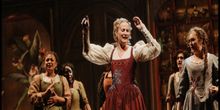 Video: Jennifer Nettles canta 'The River' en GIULIA: LA REINA VENENOSA DE PALERMO Photo