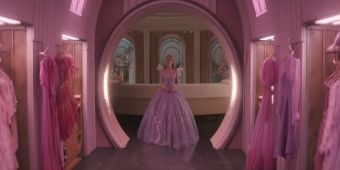 Video: Uno Sguardo Più da Vicino al Quartier Generale di Glinda nel Nuovo Promo di WICKED: FOR GOOD