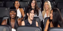 וידאו: ששת המלכות המקוריות מווסט אנד מתבוננות על המסע שלהן אל המסך הגדול Photo