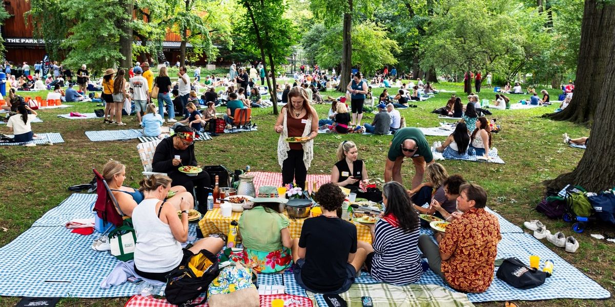 600+ Gather for THE LONGEST PICNIC BLANKET at Delacorte Theater