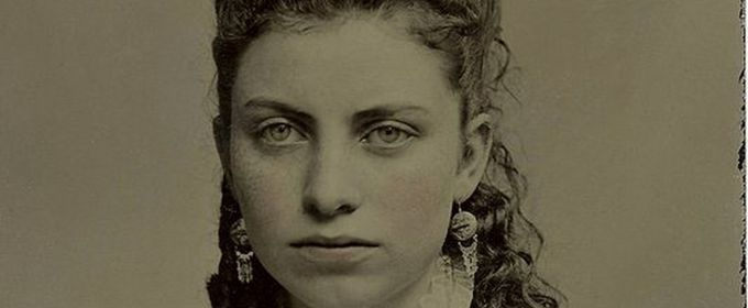 BWW Review: MADAM at .ZACK Photos