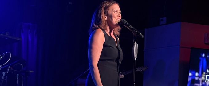 Review: Lisa Yaeger's JERSEY GIRL Brings the Hits to NYC at Green Room 42