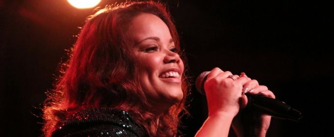 Photos: Kimberley Locke Celebrates The Holidays At Birdland Photos