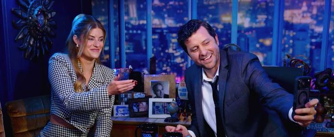 Hannah Stocking Reveals Which Comedian's Life She'd Trade For, Then Texts Her Live