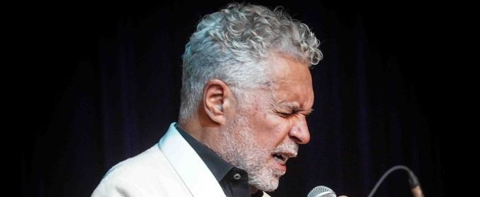 BWW Review: Clint Holmes at The RRazz Room Photos