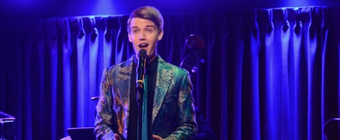 Photos: MARK WILLIAM Returns to The Green Room 42 Photos