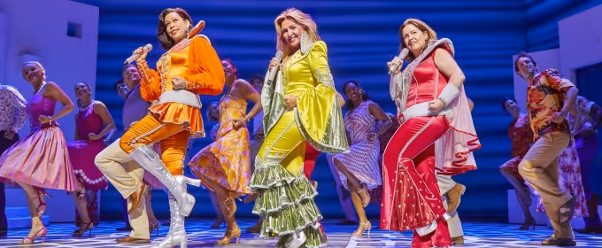Photos: First Look at MAMMA MIA! as it Reopens in London Photos