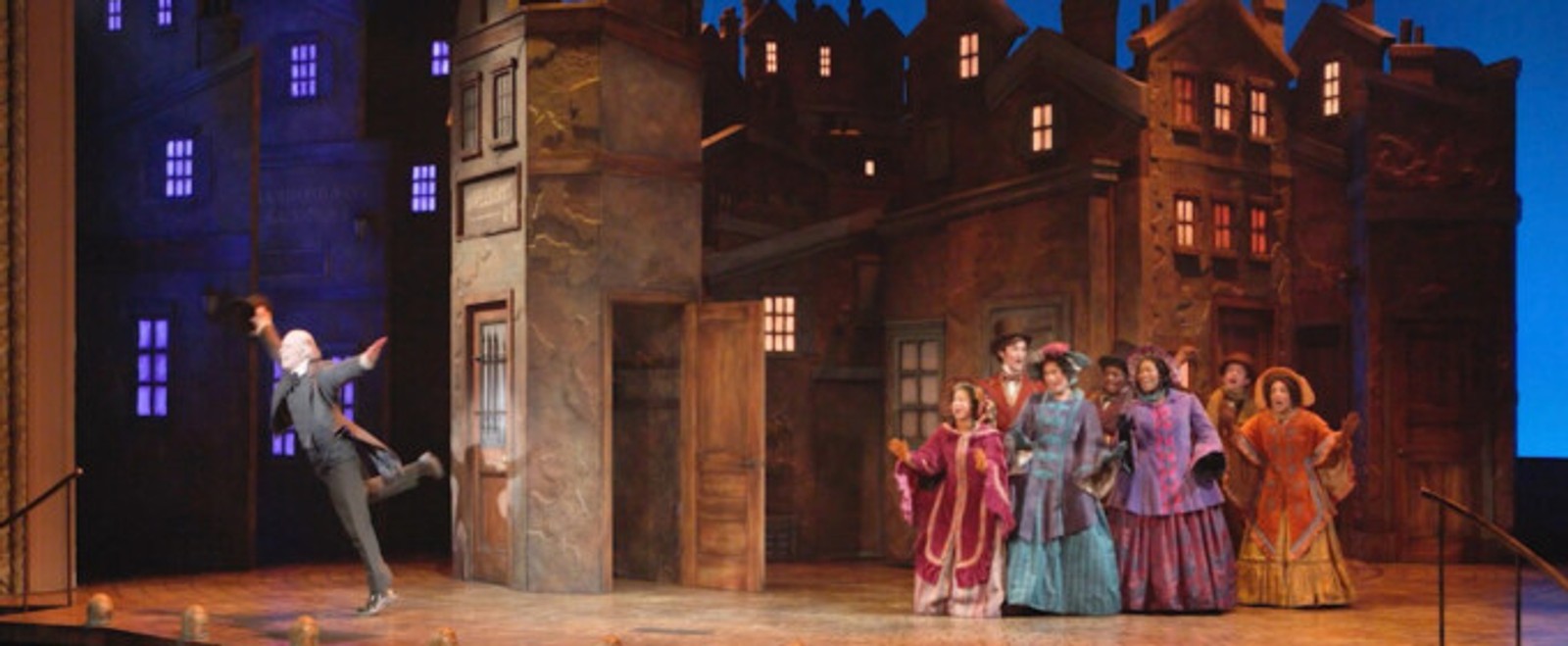 Videos: A CHRISTMAS CAROL at Milwaukee Repertory Theater