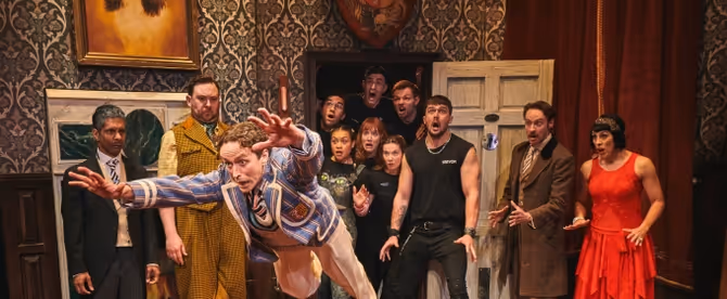 Photos: New Cast Joins THE PLAY THAT GOES WRONG in London