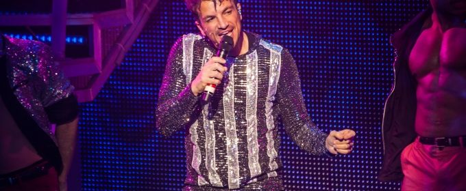 Photo Flash: First Look at Peter Andre in THRILLER LIVE Photos