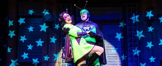 Review: GNATMAN at The Gaslight Theatre