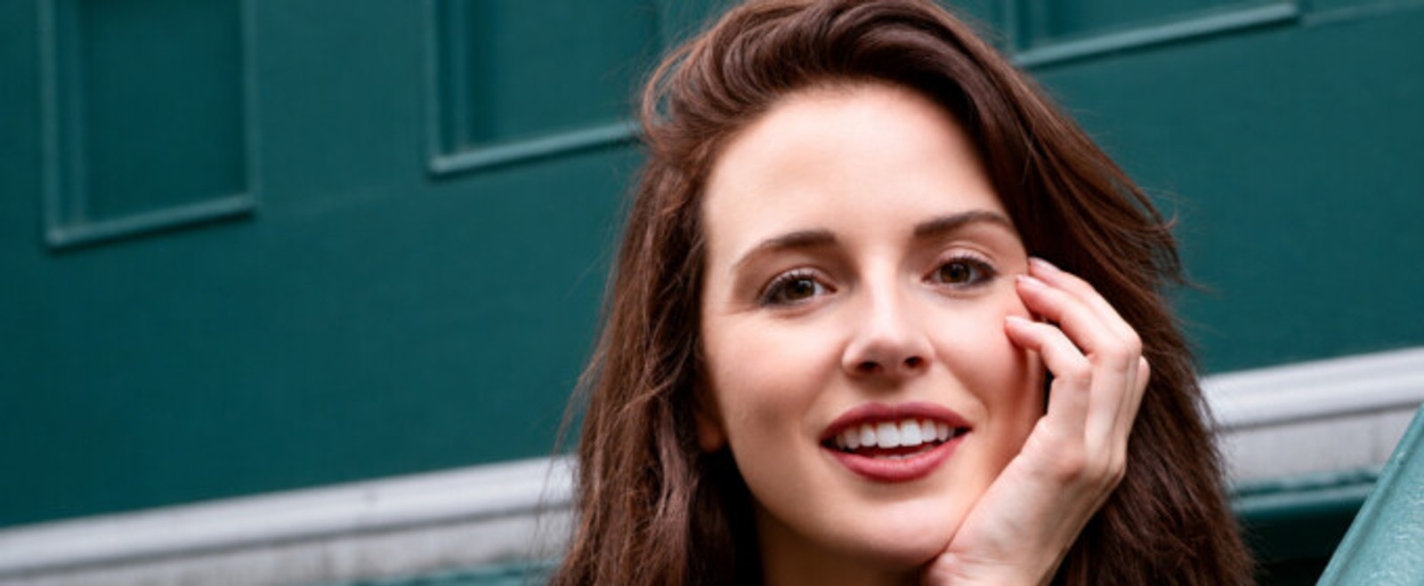 Cast Set for THE WORLD GOES ROUND at Gulfshore Playhouse