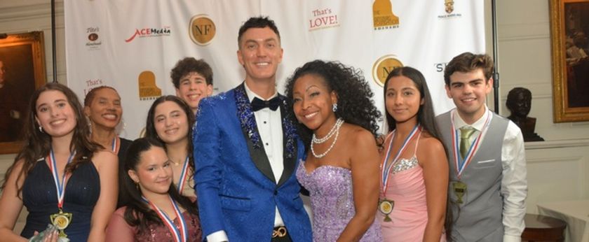Photos: N'Kenge Foundation Hosts VIVA ITALIA Masquerade Gala Photo