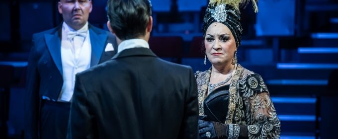 Photo Flash: First Look at Curve's SUNSET BOULEVARD in Concert Photos